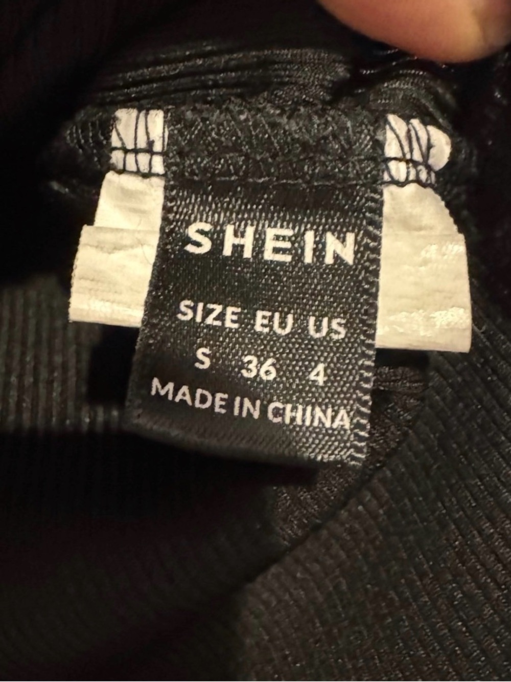 SHEIN Black Ribbed Collared Crop Top - Picture 3 of 3